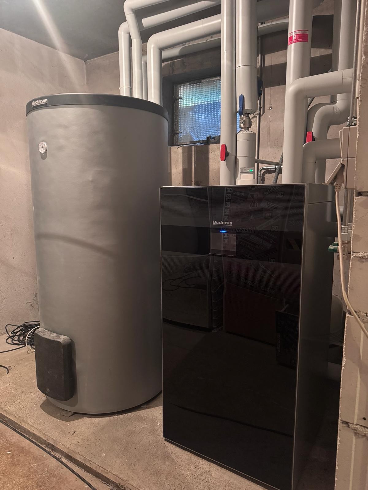 Innenaufstellung der Wärmepumpe mit Pufferspeicher – Projekt im Raum Lörrach